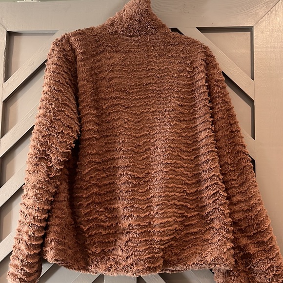 Patagonia long sleeve button & zip long  flared sleeve jacket soft & fuzzy L tan - Picture 2 of 13